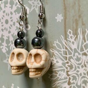 ❤️5 for $15 Howlite Skull and Hematite Handcrafted Silver Drop Earrings